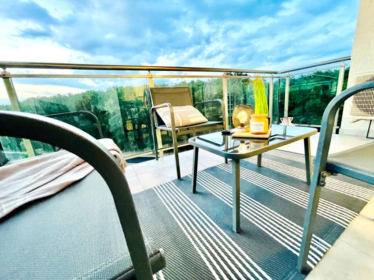 Forest View Apartment Тимишоара Екстериор снимка